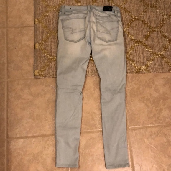 American Eagle light wash jeans - Picture 5 of 5